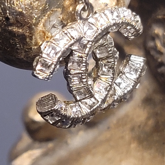 SOLD CHANEL Baquette Crystal Earrings - Picture 4 of 5